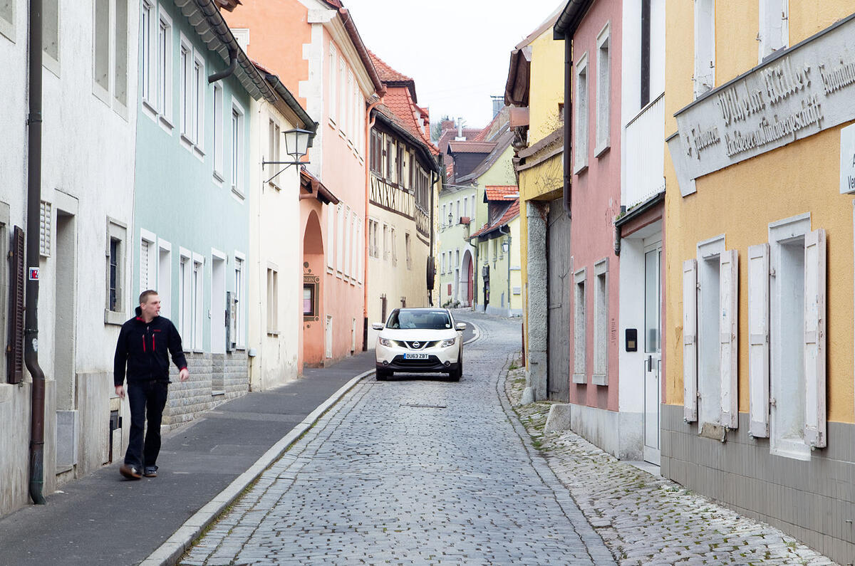 Nissan Qashqai to Istanbul: picture gallery