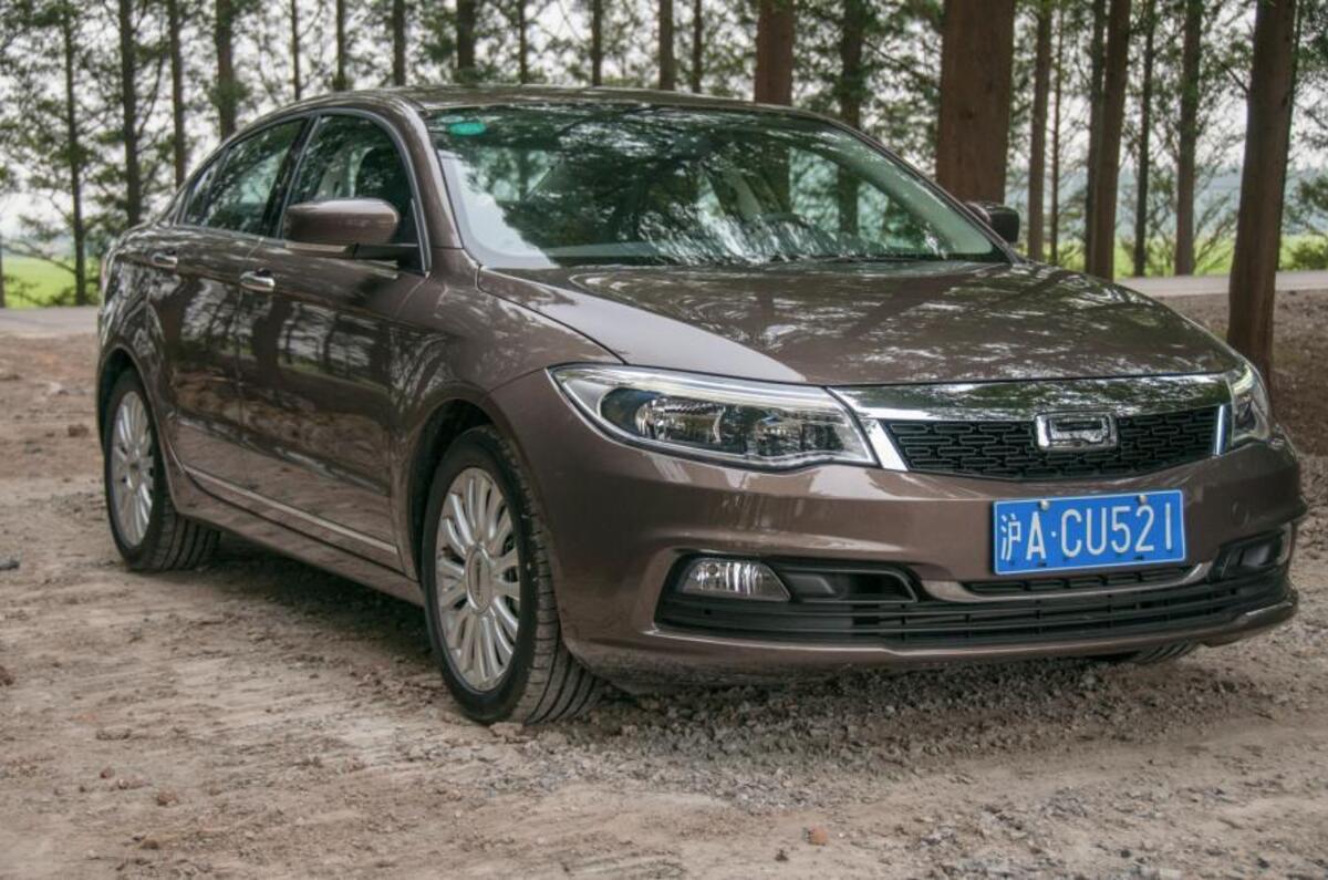 Qoros 3 front quarter