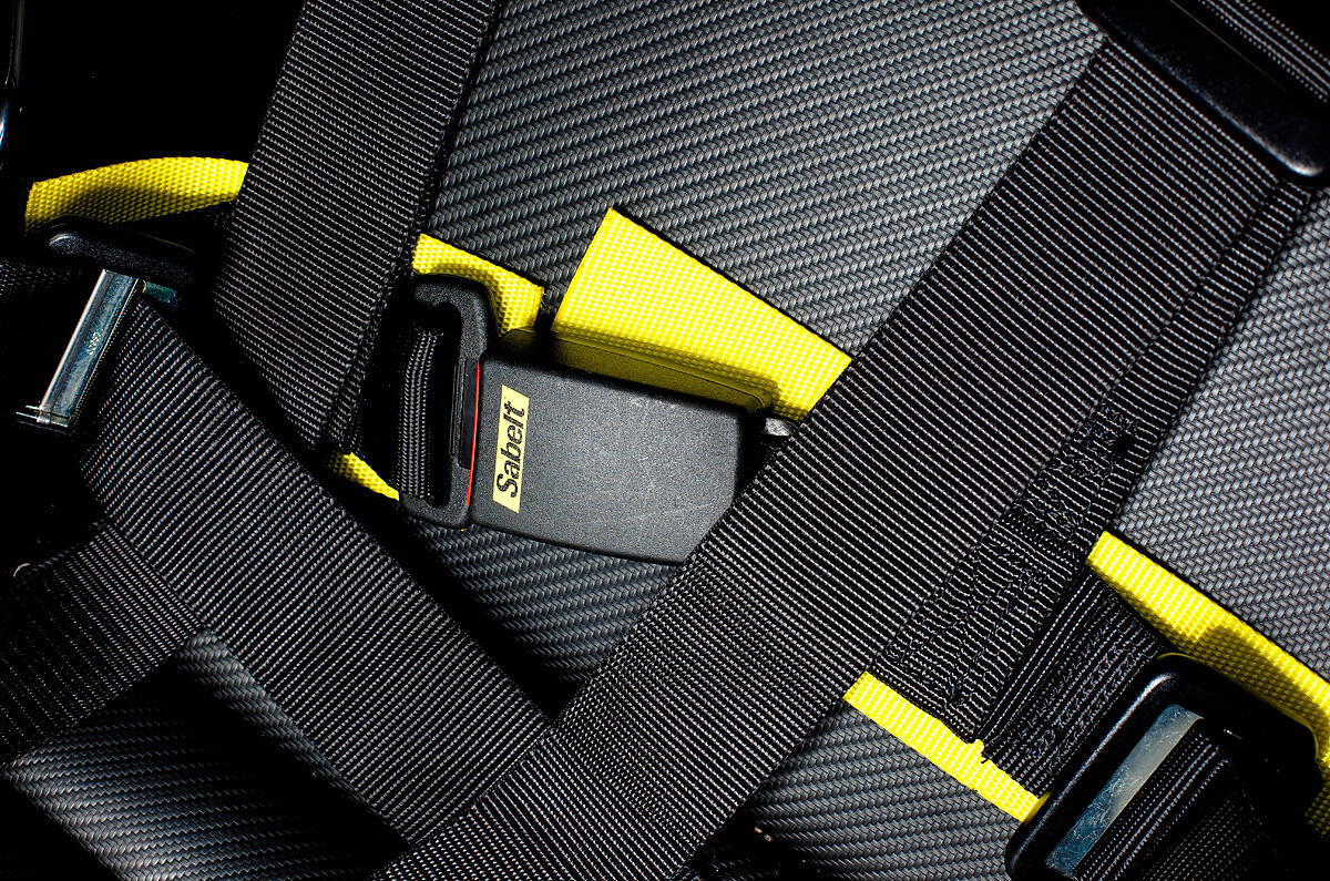 Radical SR3 SL race harness