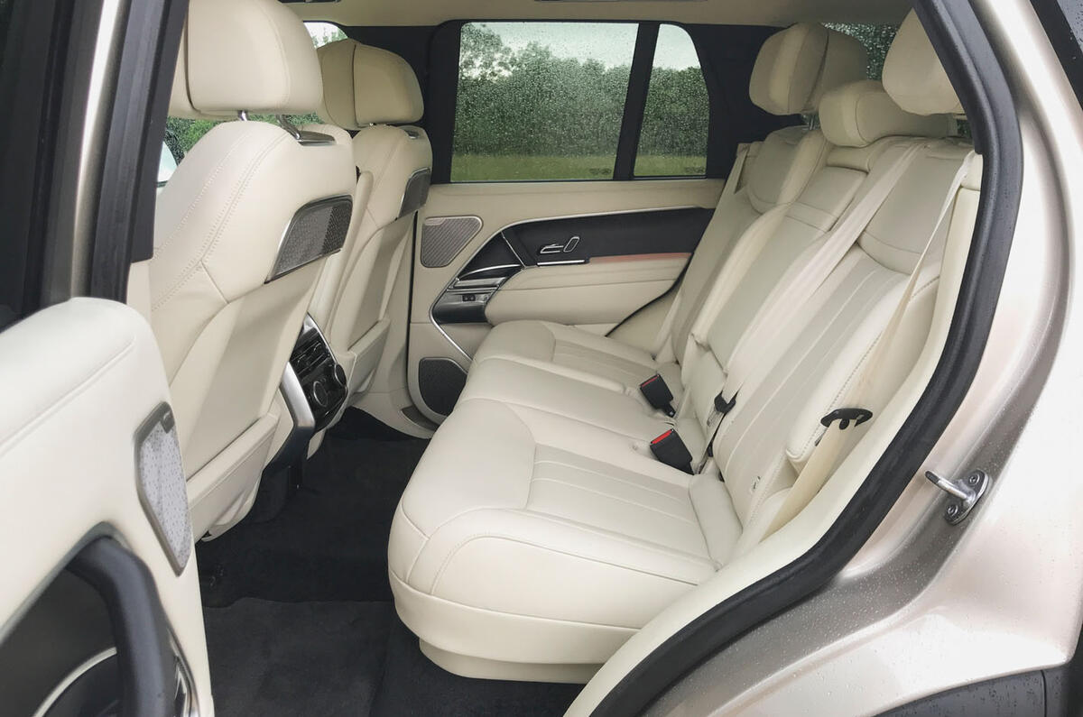 range rover rear seats