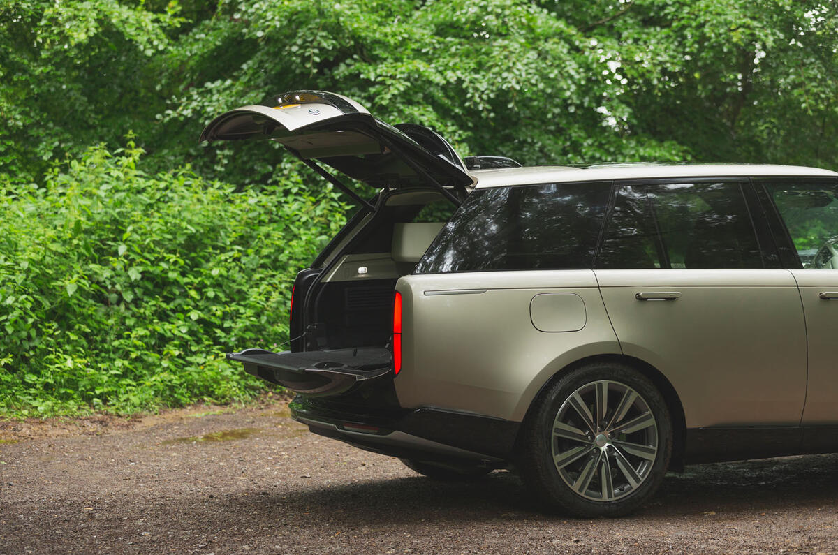 range rover tailgate
