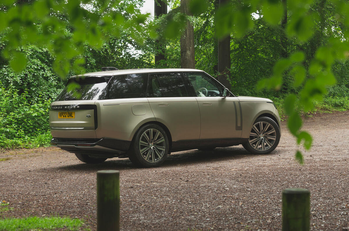 Deviated Rover Tested: 2025 Land Rover Range Rover - Full review, price & features ...