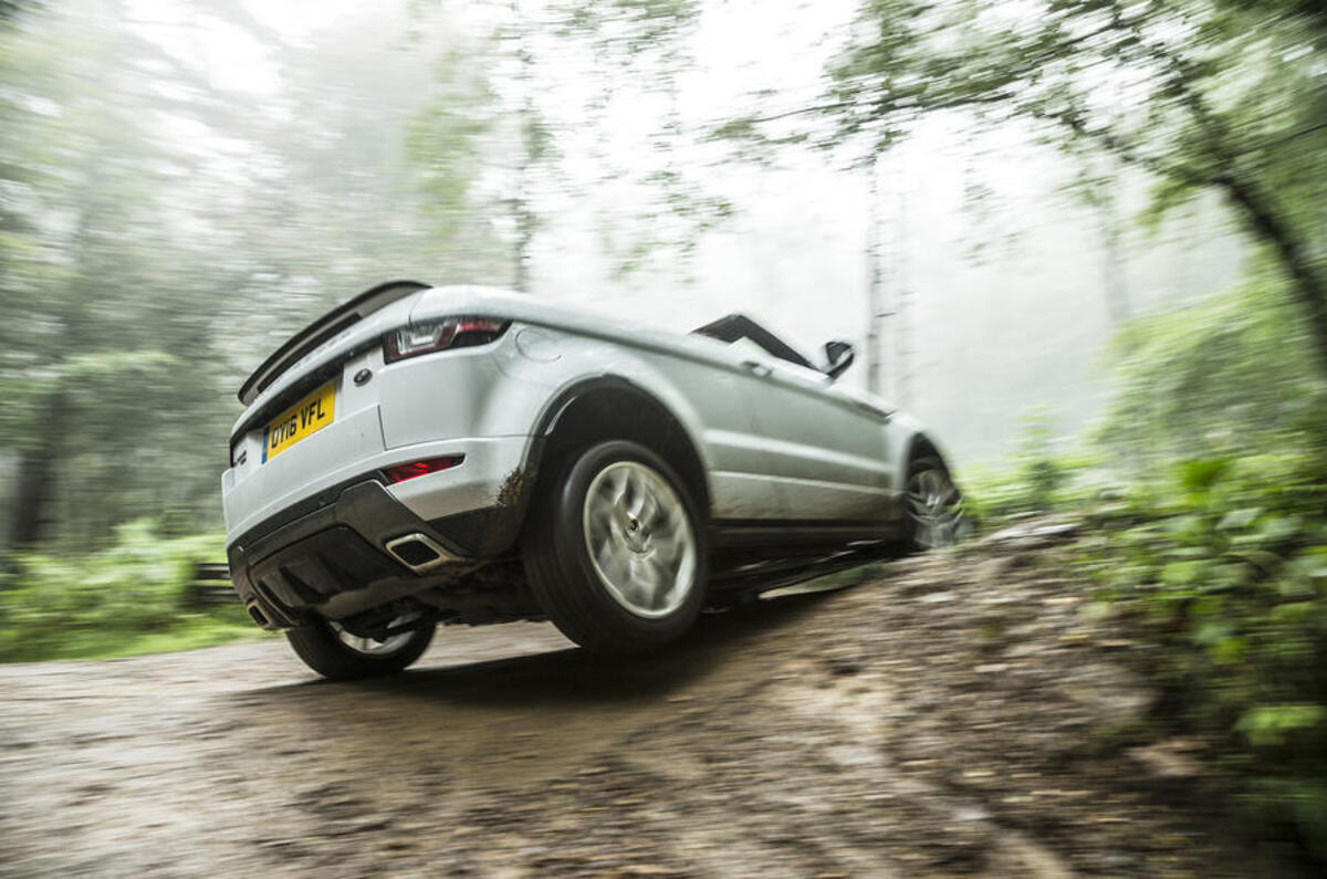 Range Rover Evoque Convertible axle articulation