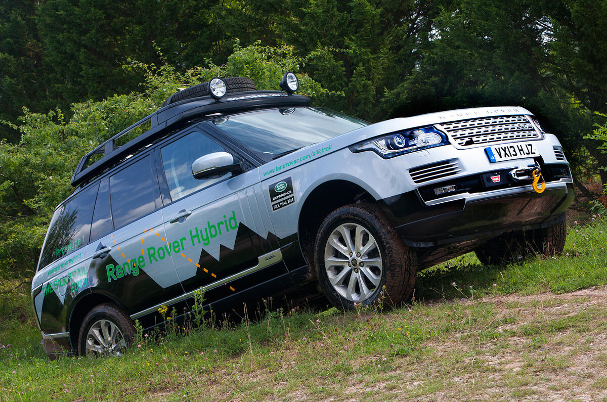 Hybrid Range Rover and Range Rover Sport unveiled