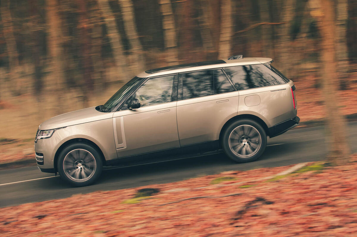Range Rover PHEV review 2025 02