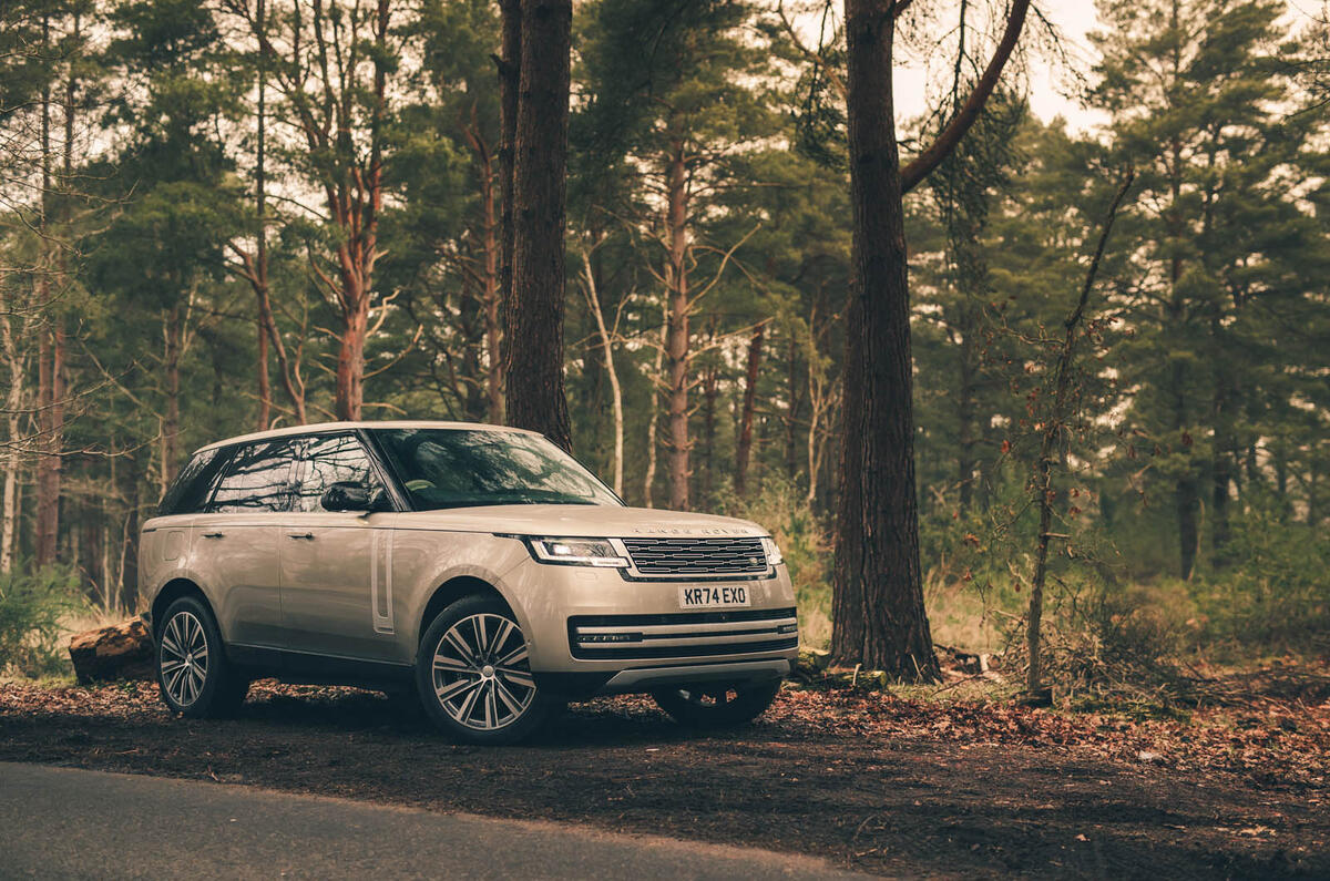 Range Rover PHEV review 2025 28