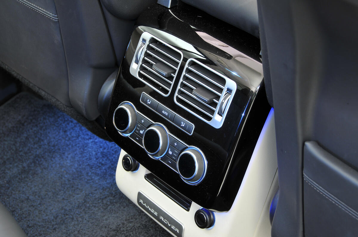 Range Rover rear climate controls