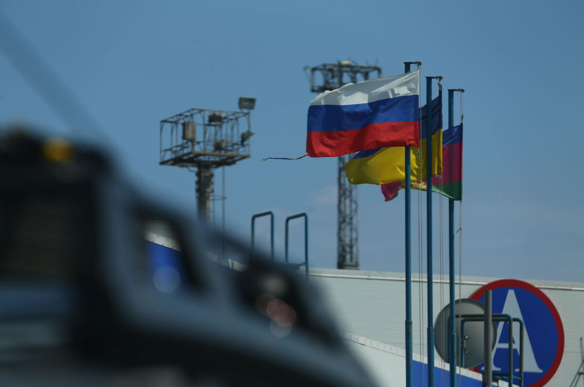 Driving the Silk Trail - picture special