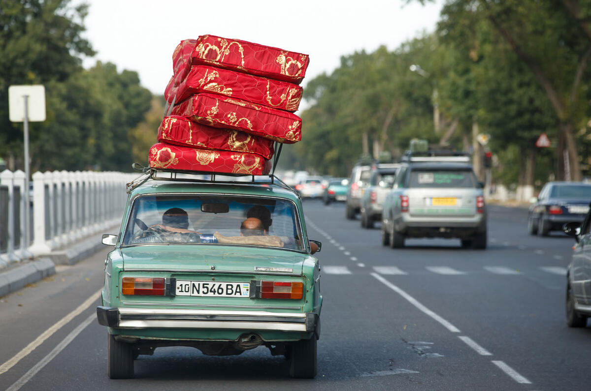 Driving the Silk Trail - picture special