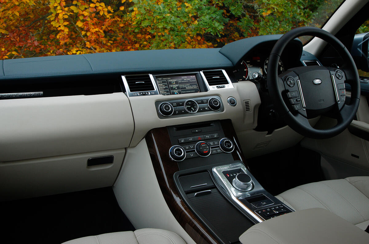 Sport inherited Jaguar's rotary gear selector in mid-life refresh Range Rover Sport dashboard