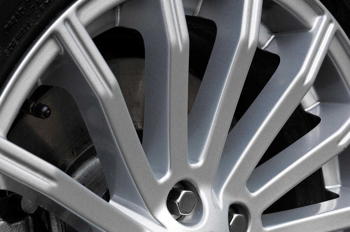 Range Rover Sport alloy wheels