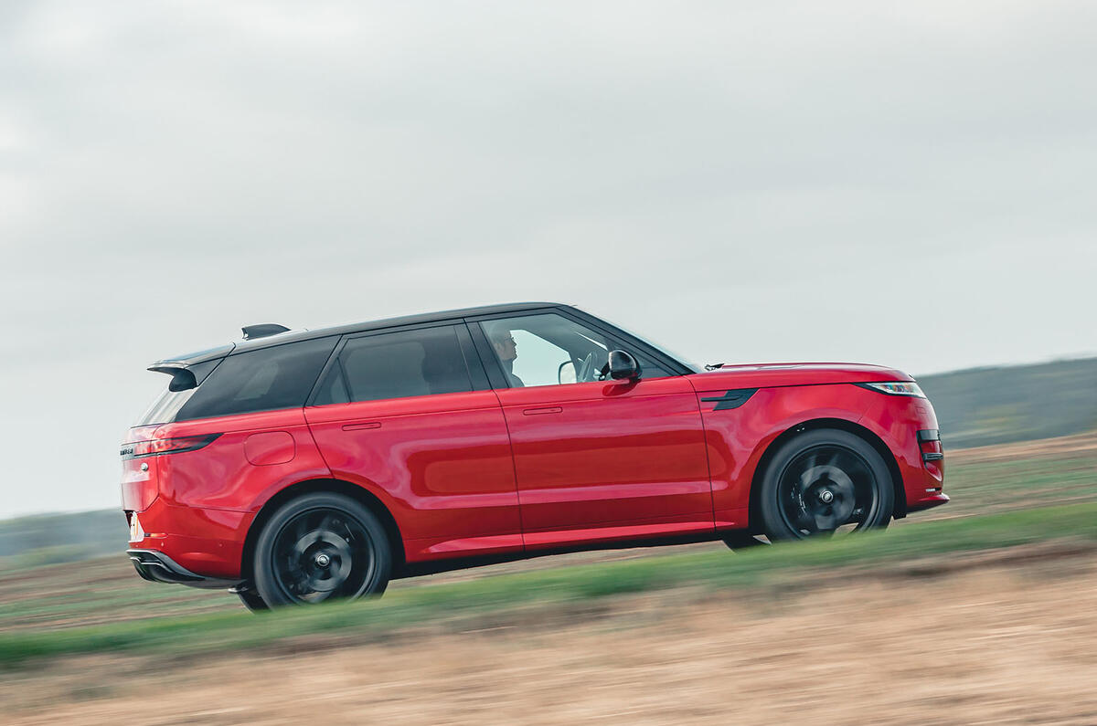 range rover sport review 2024 02 side panning