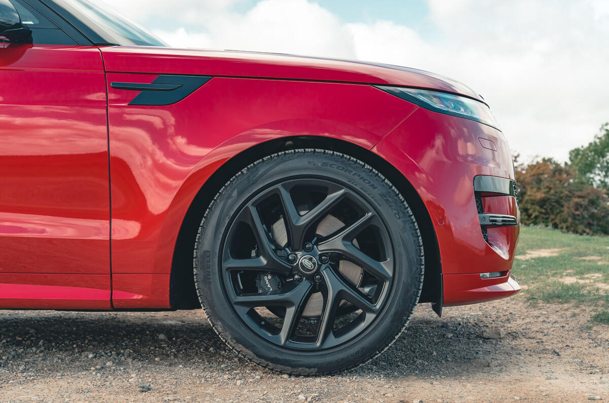 range rover sport review 2024 04 wheel