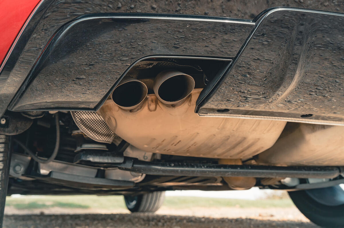 range rover sport review 2024 28 exhaust
