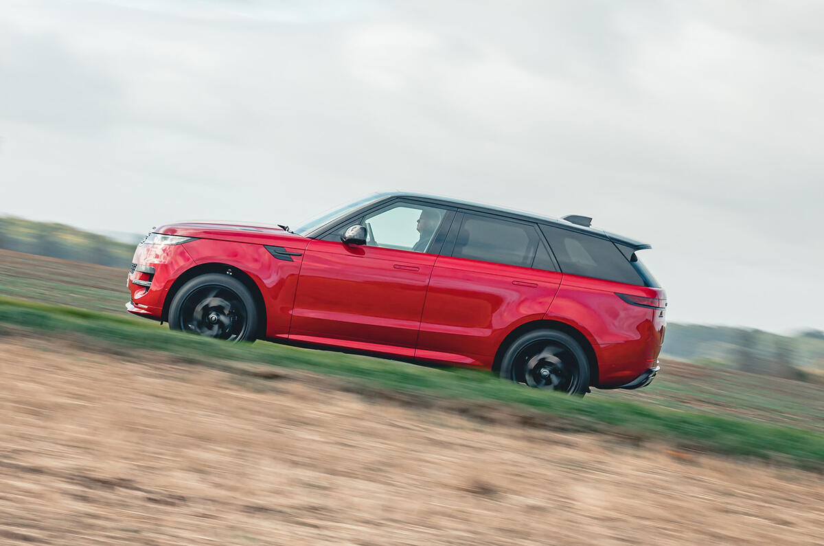 range rover sport review 2024 32 side panning