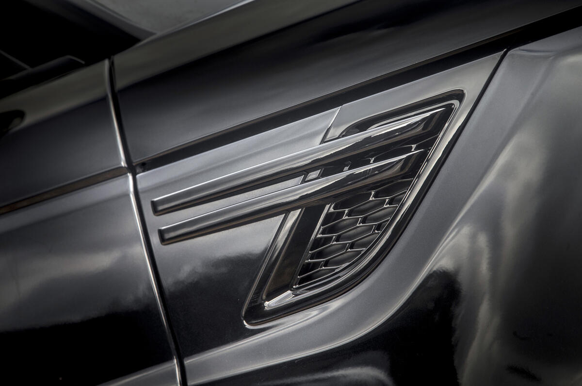 Range Rover Sport side vents