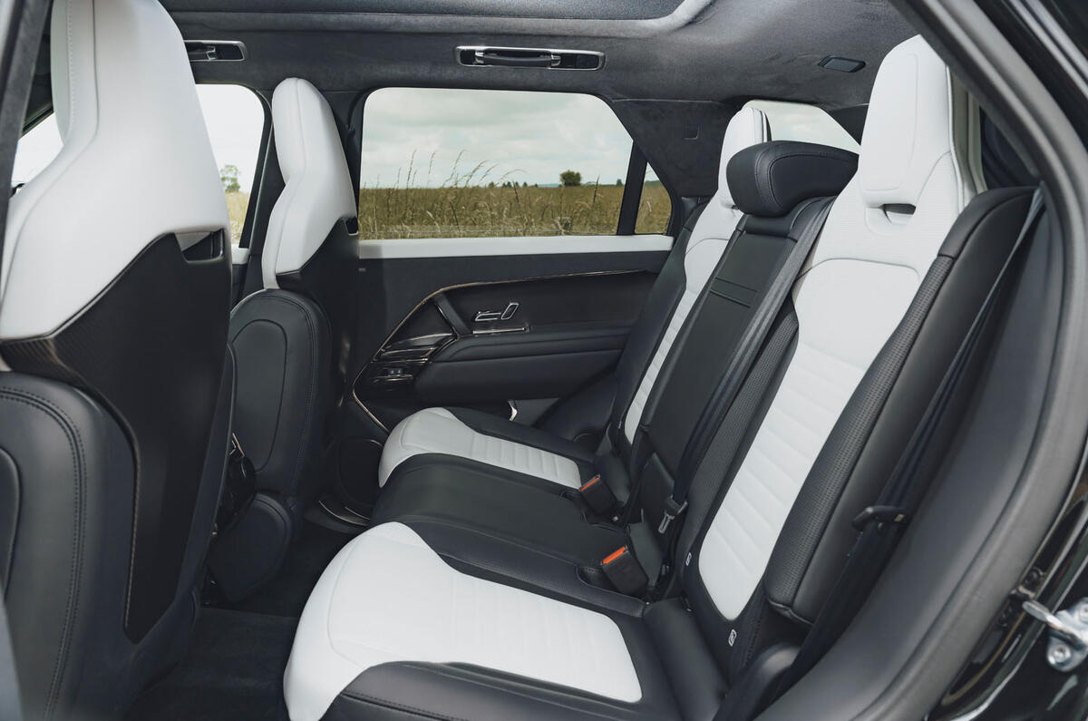 range rover sv review rear seats range rover sv review rear seats