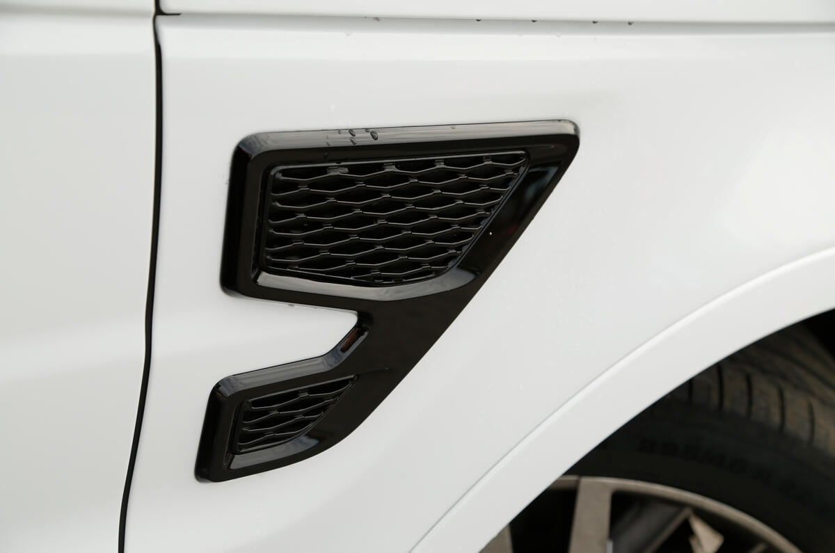 Range Rover SVR air vent