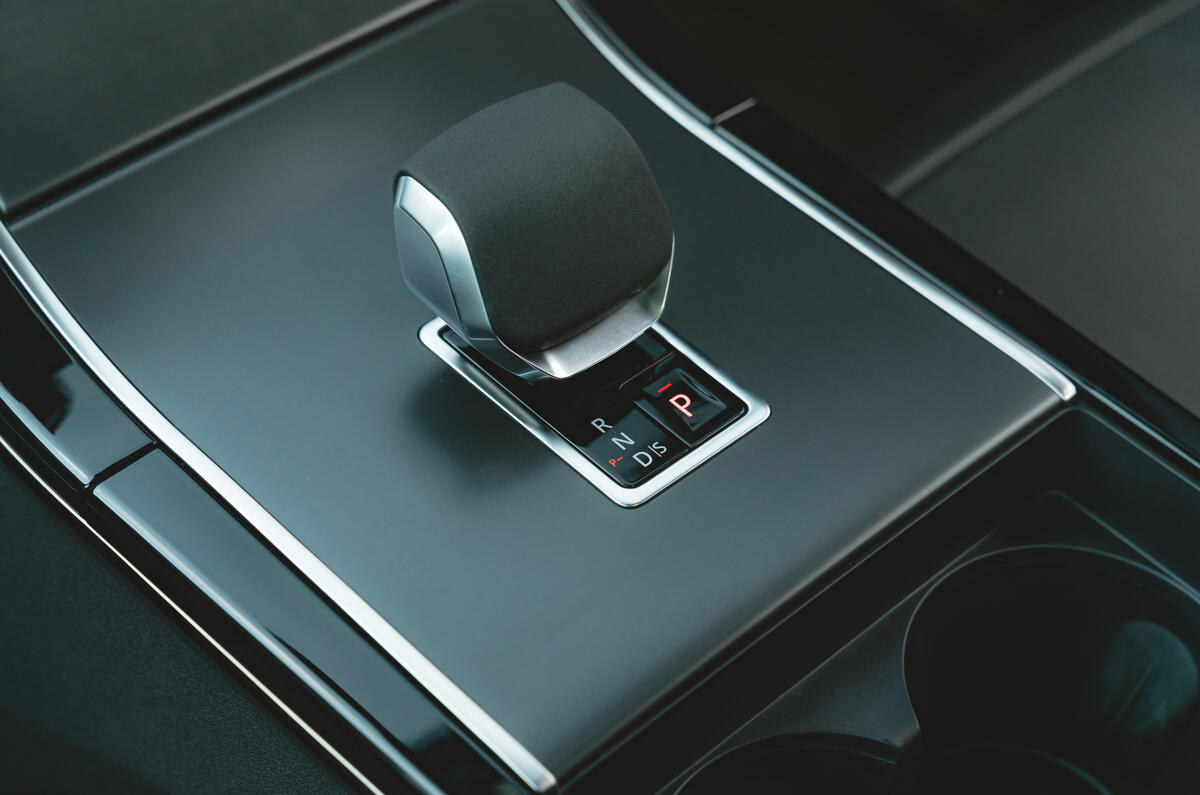 Range Rover Velar ME 2023 16