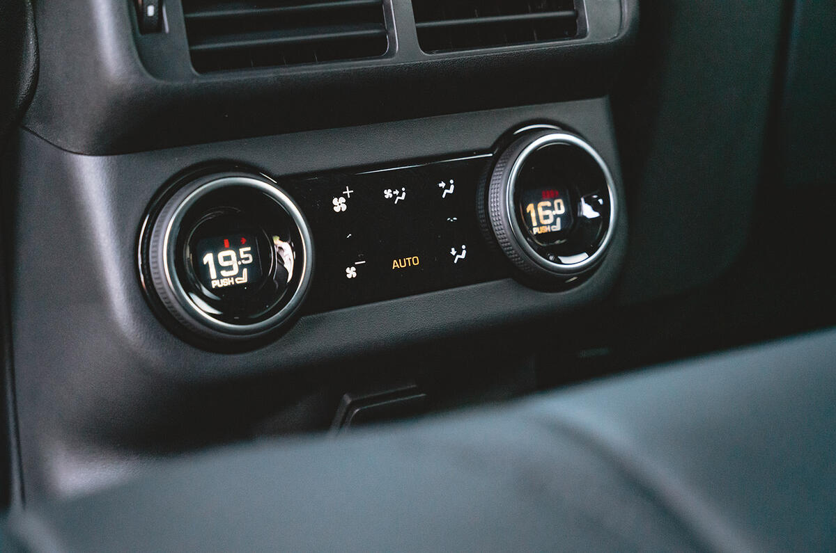 Range Rover Velar ME 2023 34