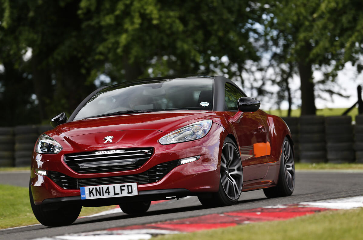 Performance coupe special - Toyota GT86 versus Peugeot RCZ R
