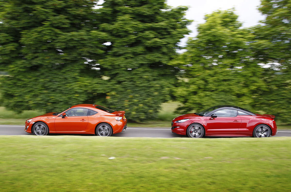 Performance coupe special - Toyota GT86 versus Peugeot RCZ R