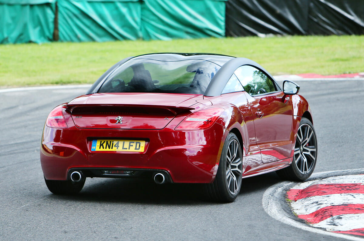 Performance coupe special - Toyota GT86 versus Peugeot RCZ R