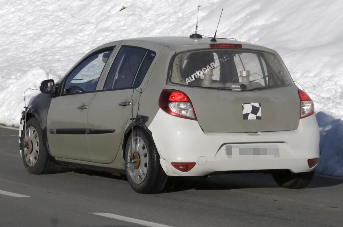 Fourth-gen Clio spied testing Fourth-gen Clio spied testing