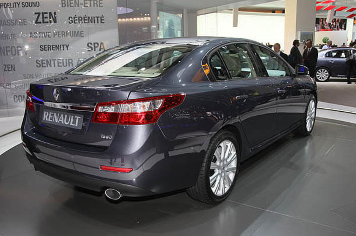 no title Paris motor show: Renault Latitude