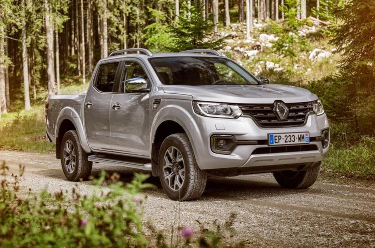 3.5 star Renault Alaskan