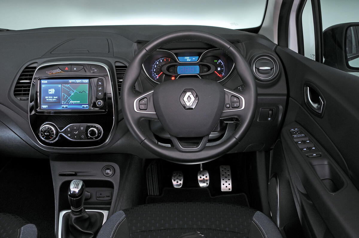 Renault Captur dashboard