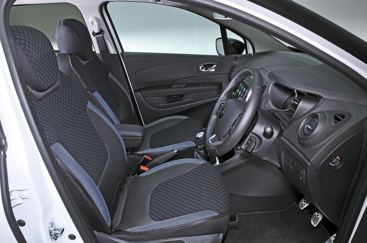 Renault Captur interior