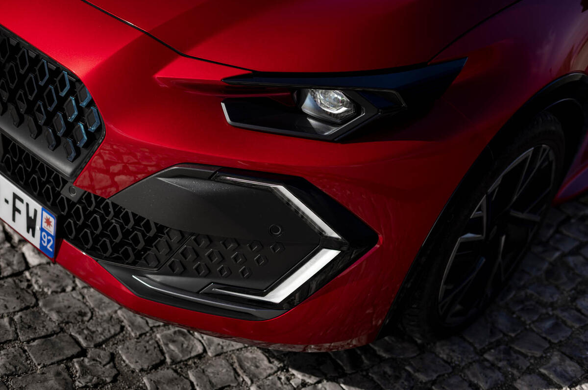 Renault Clio 2025 review 007