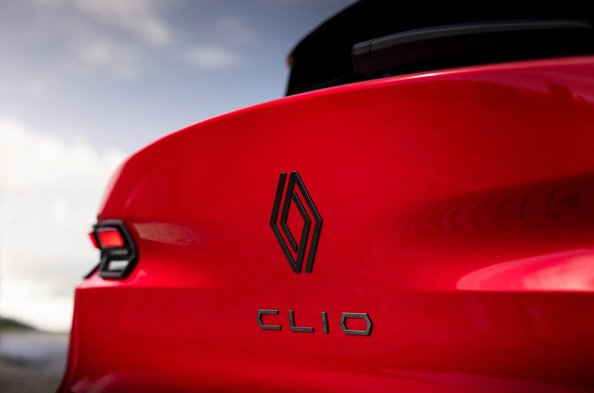 Renault Clio 2025 review 010
