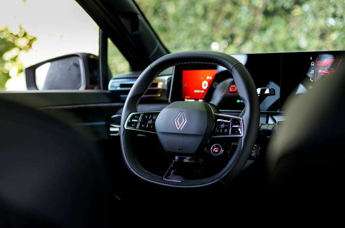 Renault Clio 2025 review 012