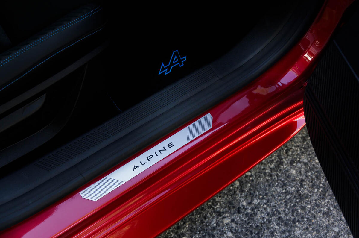 Renault Clio 2025 review 024