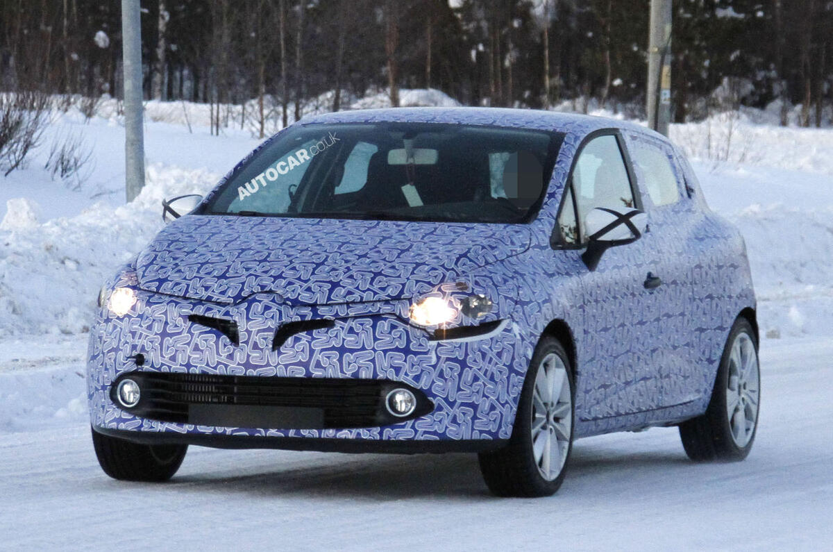 New Renault Clio spied testing
