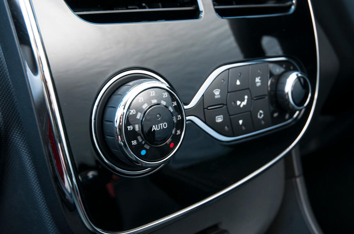 Renault Clio air conditioning