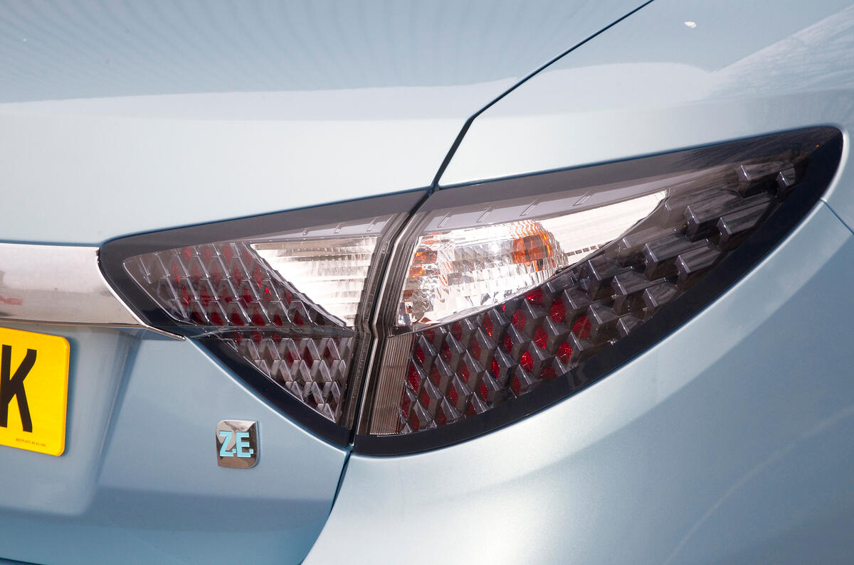 Renault Fluence rear light