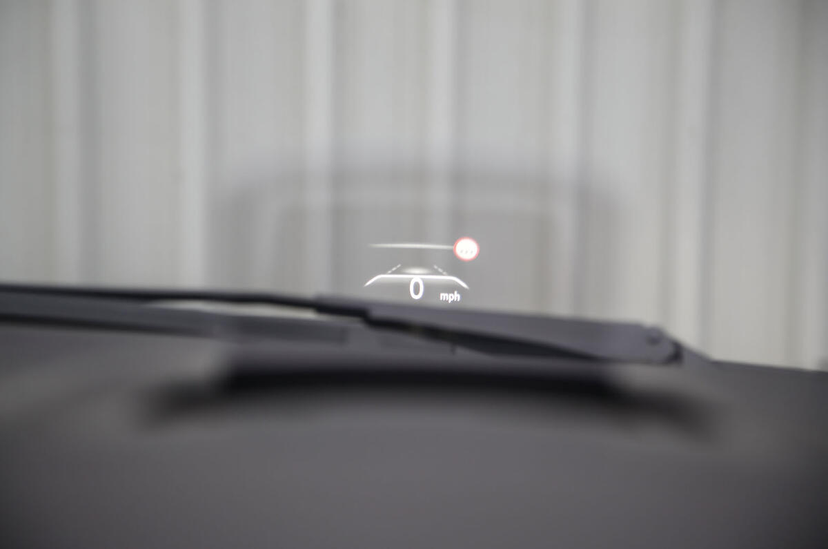 Renault Grand Scenic head-up display