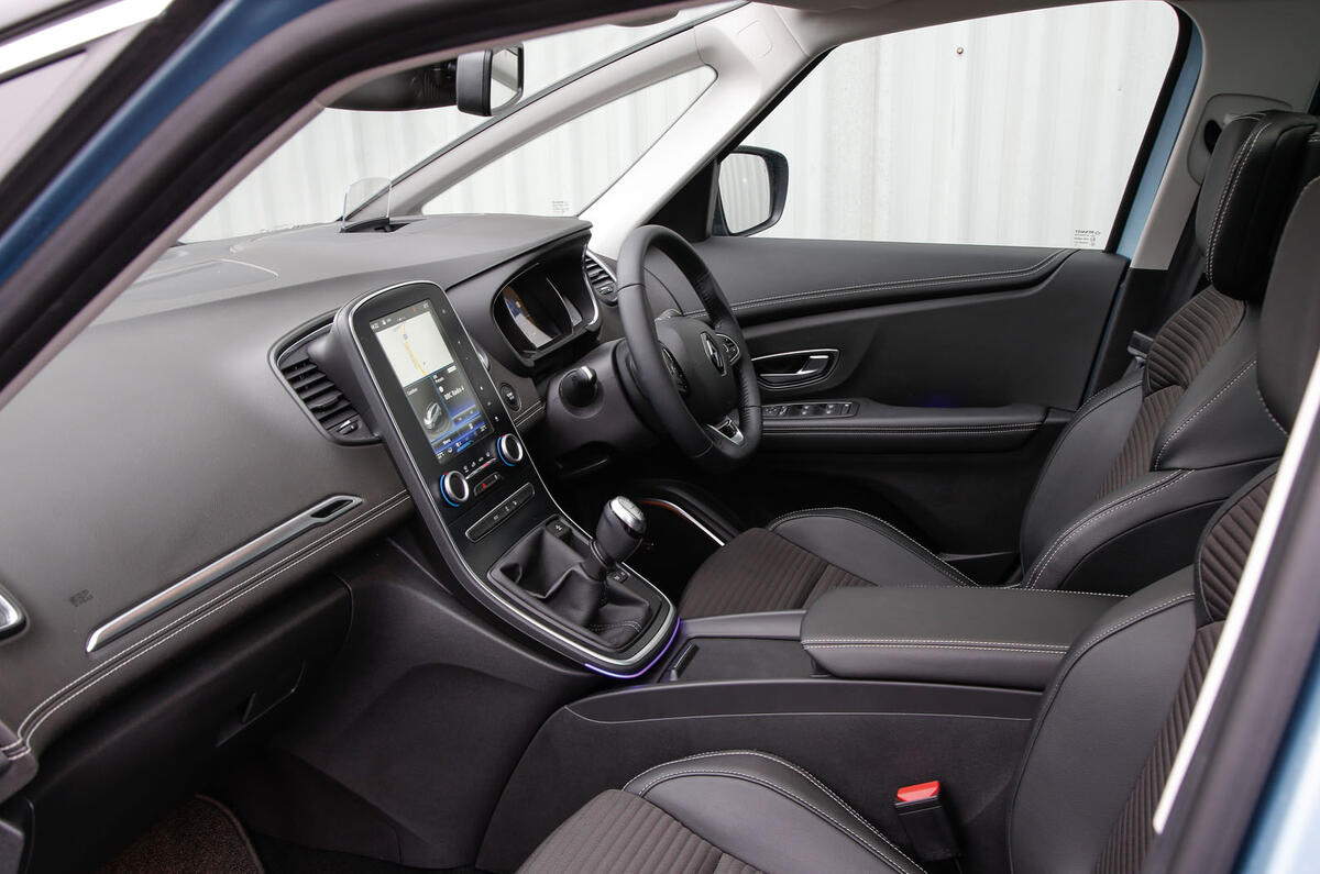 Renault Grand Scenic interior
