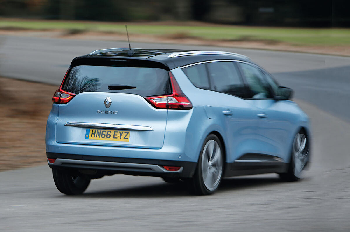 Renault Grand Scenic rear cornering