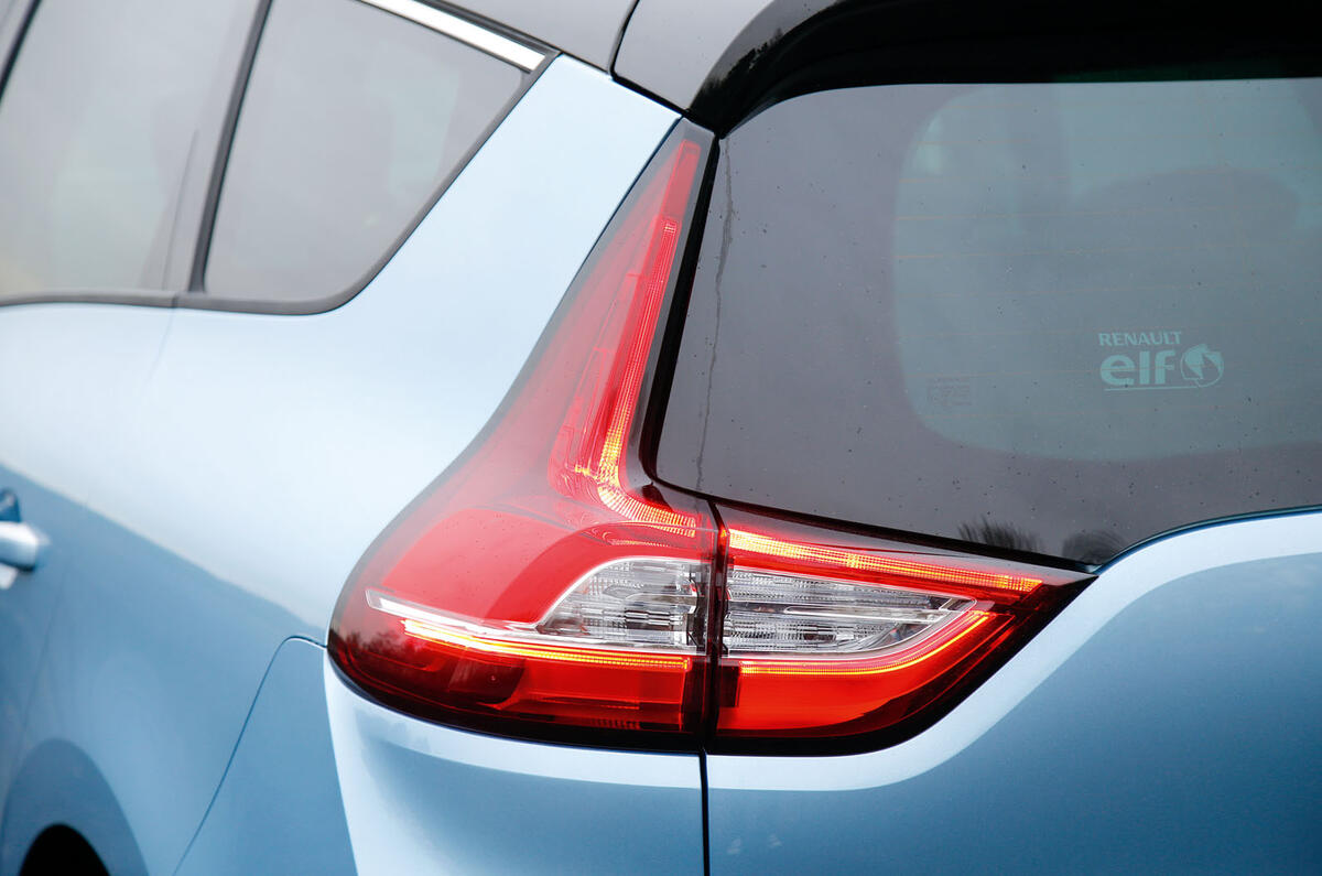 Renault Grand Scenic rear lights