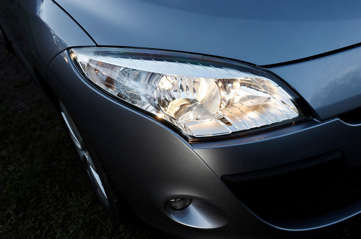 Renault Megane headlights