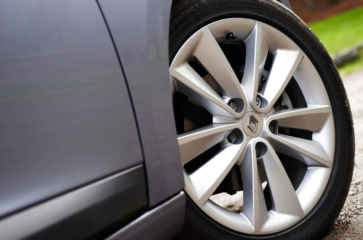 17in Renault Megane alloy wheels