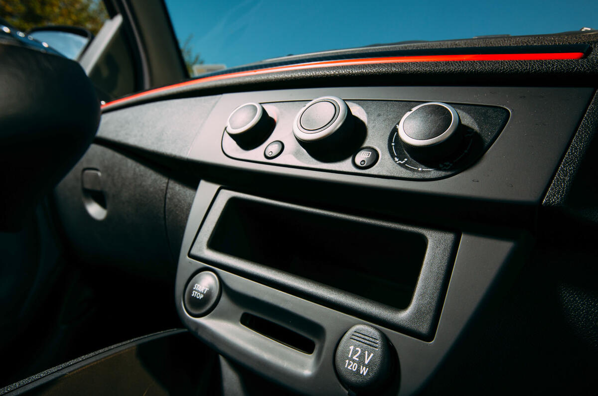 Megane RS275 Trophy-R centre console
