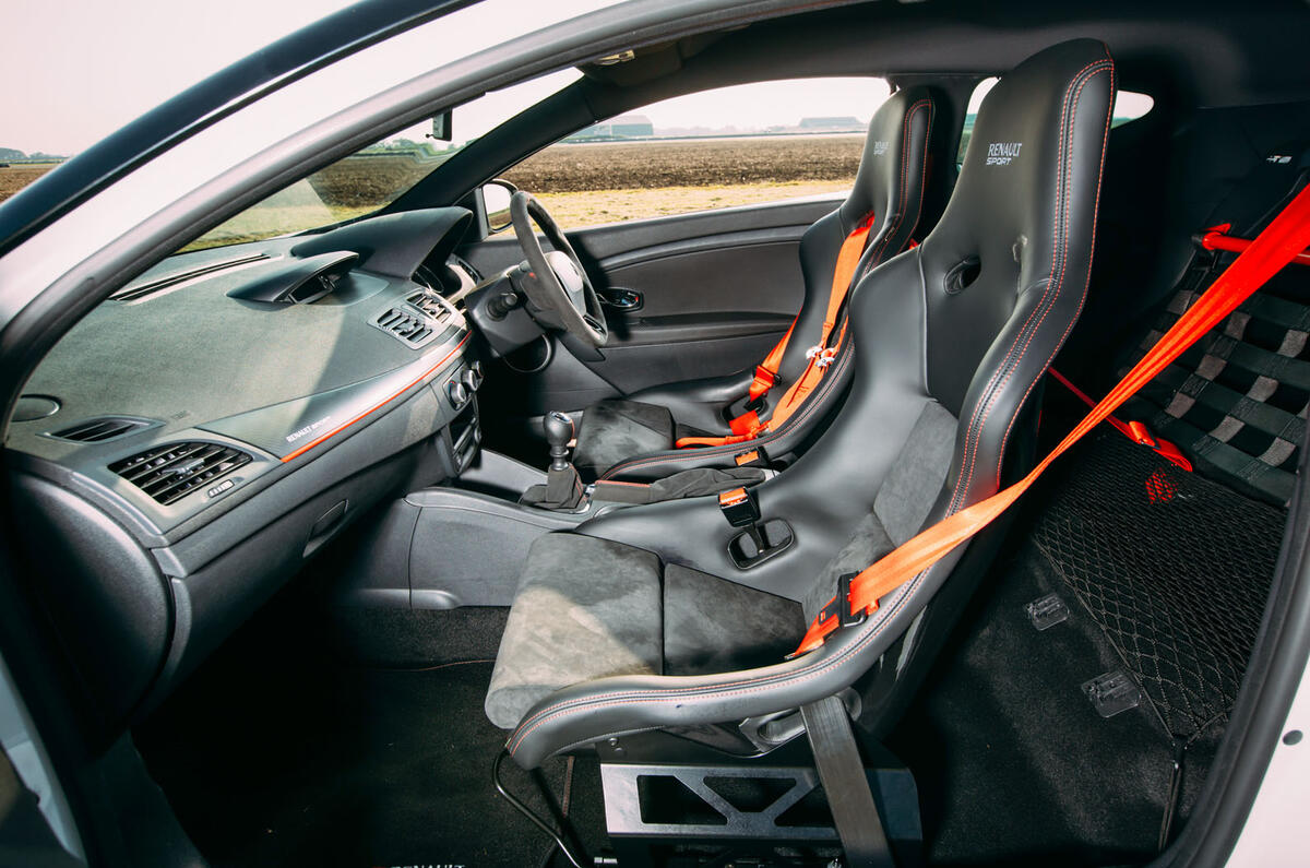 Renault Megane RS275 Trophy-R interior