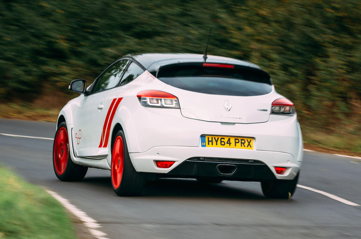 Megane RS275 Trophy-R rear cornering