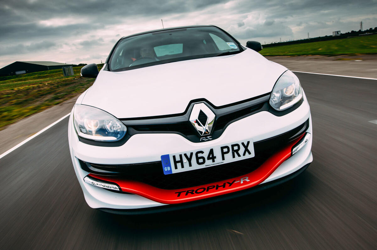 Megane RS275 Trophy-R front end