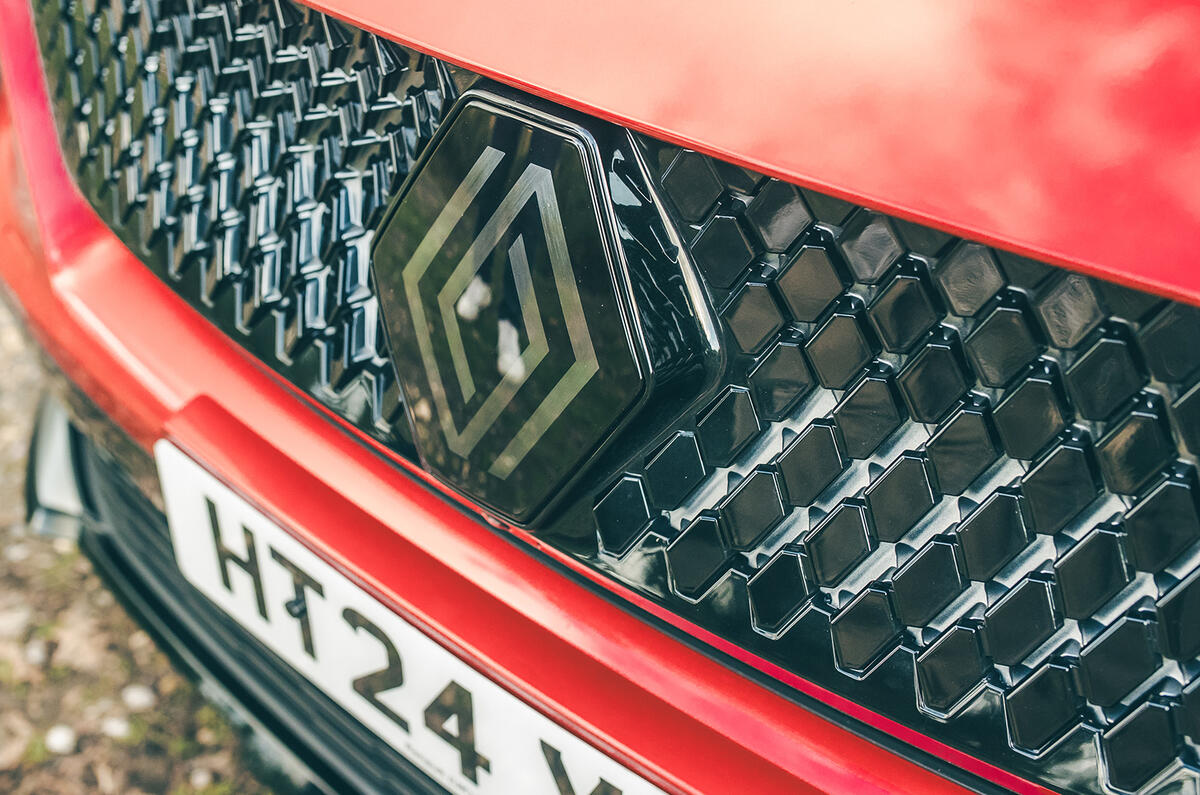 renault rafale front badge